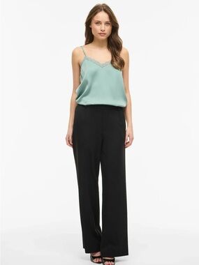 NWOT Asos JDY Appa New Lace Singlet Wvn Noos camisole Top in mint. Size Medium